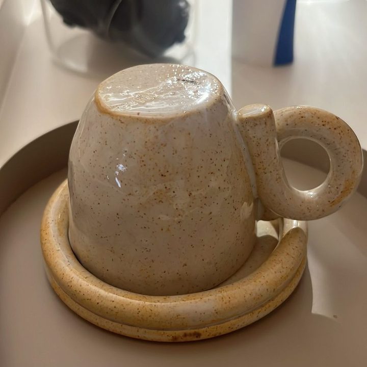 Utilitarios, Vasos y tazas: Pieza 2